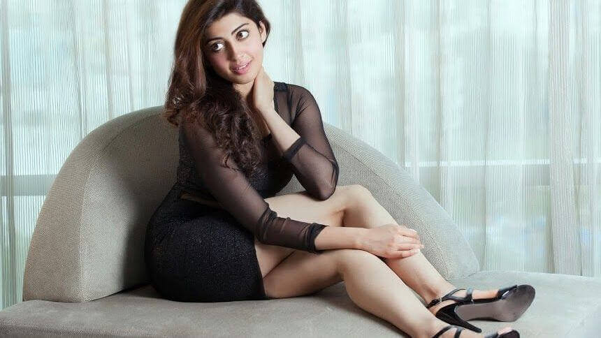 Pranitha Subhash Hot and Sexy Navel Boobs Still