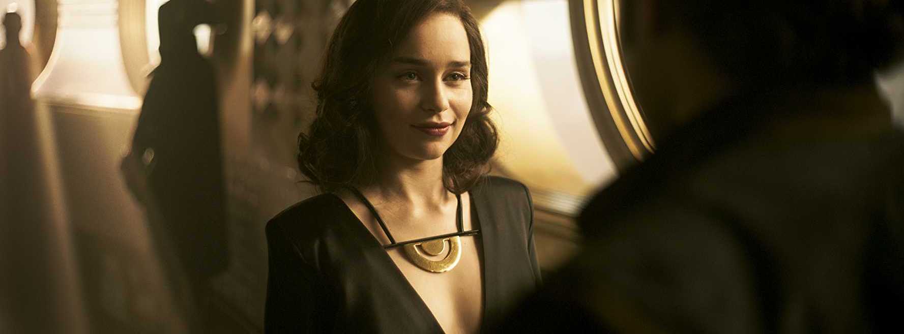 Emilia Clarke Hot Cleavage in Solo: A Star Wars Story